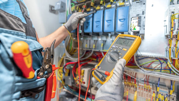 Best Affordable Emergency Electrician  in Village Of Four Seasons, MO